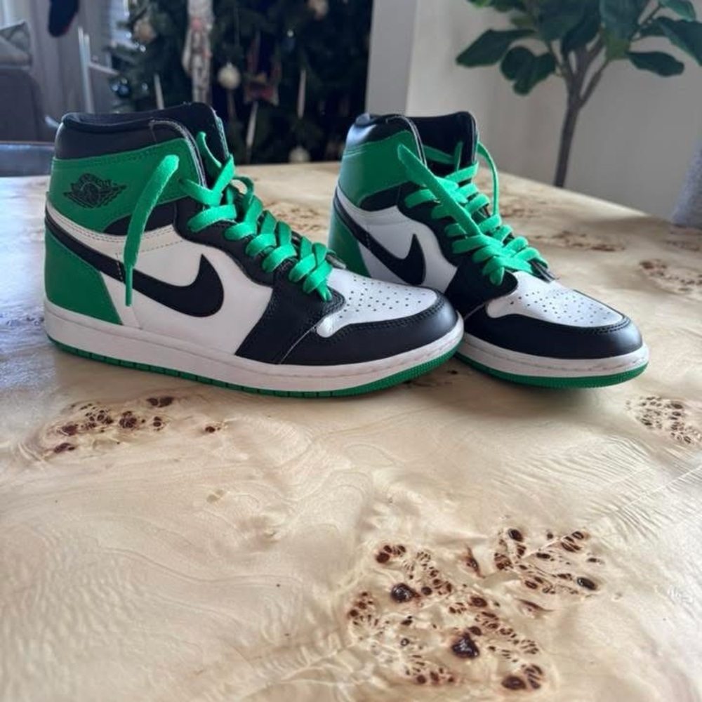 Youth Jordan 1 Retro Lucky Green